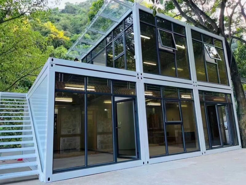 Urban Tiny Loft - Image 3